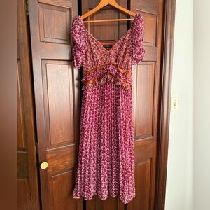 En Saison dark pink floral pleated midi dress
